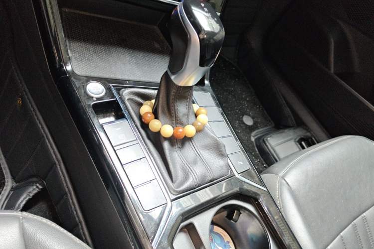 Used Volkswagen Passat 2023 330TSI Starry Elite Edition Gear Lever