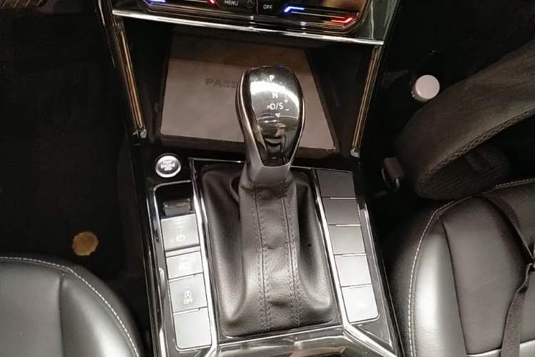 Used Volkswagen Passat 2023 Revised 330TSI Starry Elite Edition Gear Lever