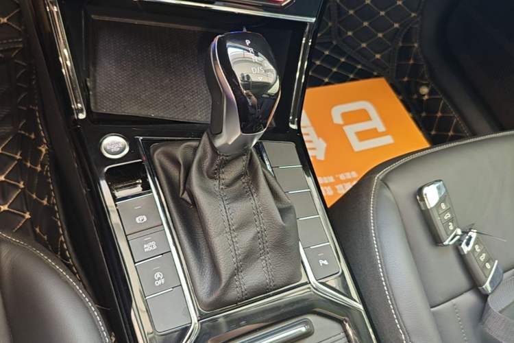 Used Volkswagen Passat 2023 Revised 330TSI Elite Edition Gear Lever