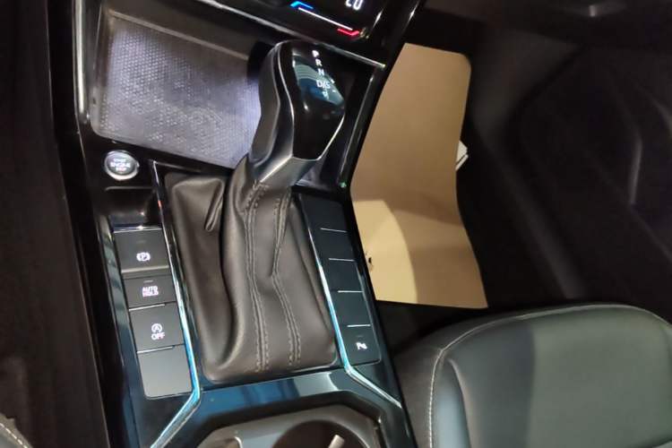 Used Volkswagen Passat 2023 Revised 330TSI Starry Elite Edition Gear Lever