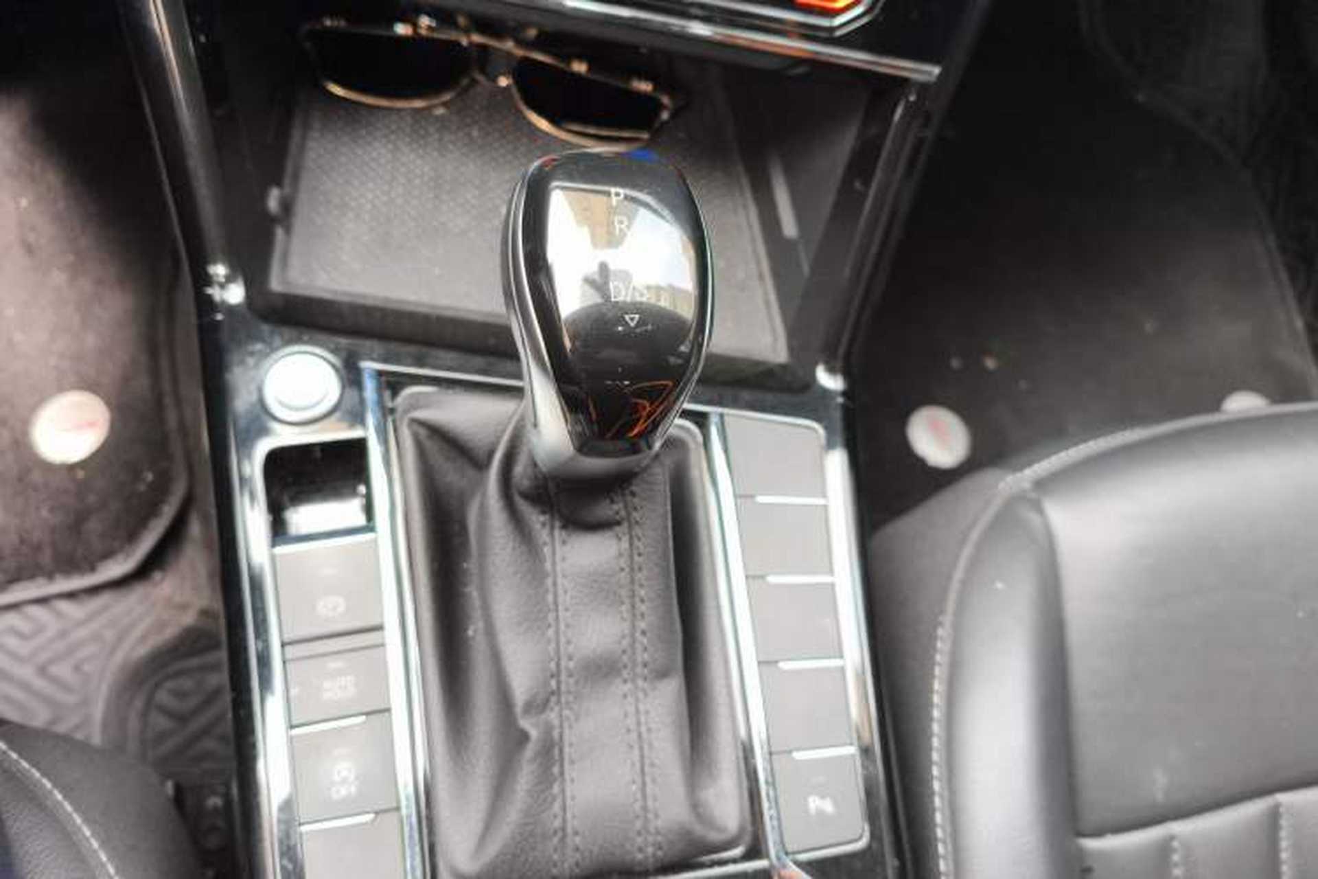 Used Volkswagen Passat 2023 330TSI Elite Edition Gear Lever