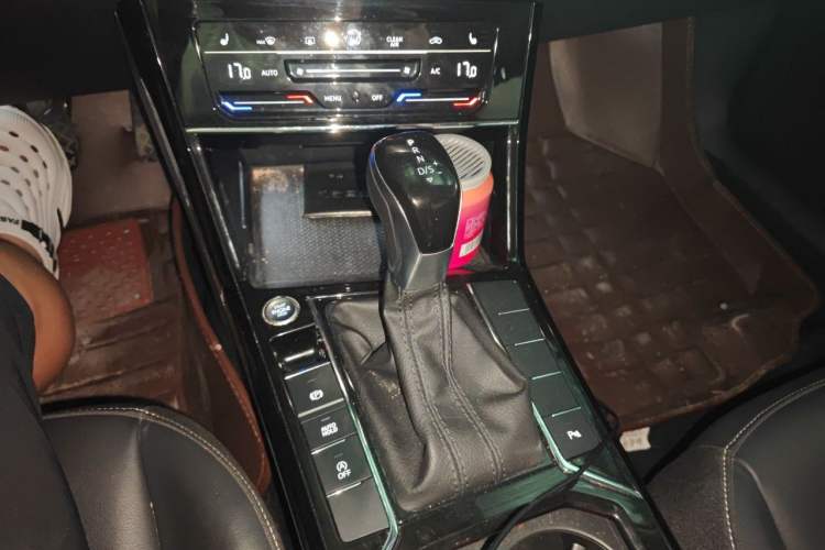 Used Volkswagen Passat 2023 Revised 330TSI Starry Elite Edition Gear Lever