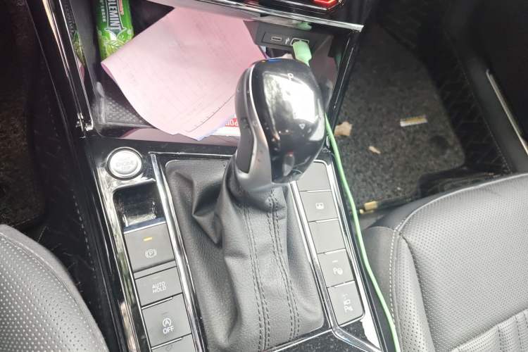Used Volkswagen Passat 2023 330TSI Prestige Edition Gear Lever