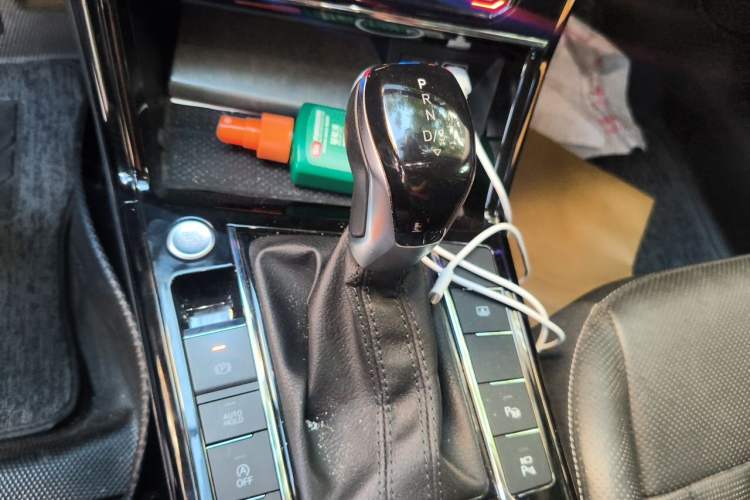 Used Volkswagen Passat 2023 330TSI Prestige Edition Gear Lever