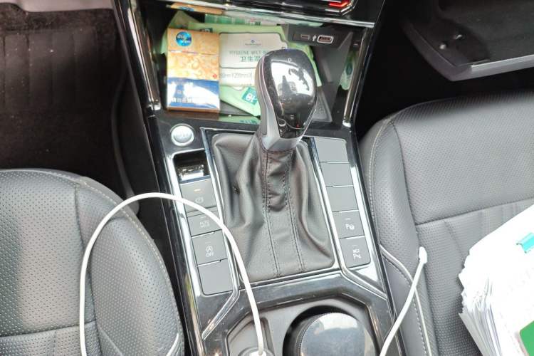 Used Volkswagen Passat 2023 Restyled 330TSI Starry Luxury Edition Gear Lever