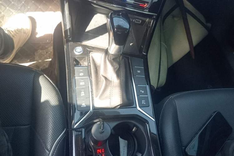 Used Volkswagen Passat 2023 380TSI Flagship Edition Gear Lever