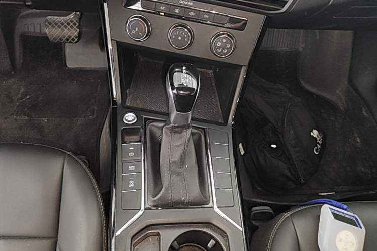Used Volkswagen Passat 2023 Revised Version 280TSI Business Edition Gear Lever