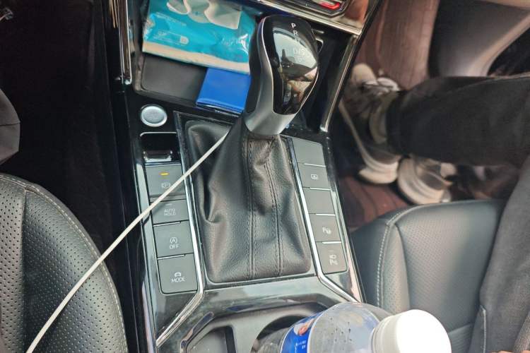 Used Volkswagen Passat 2023 Revised Version 380TSI Flagship Edition Gear Lever