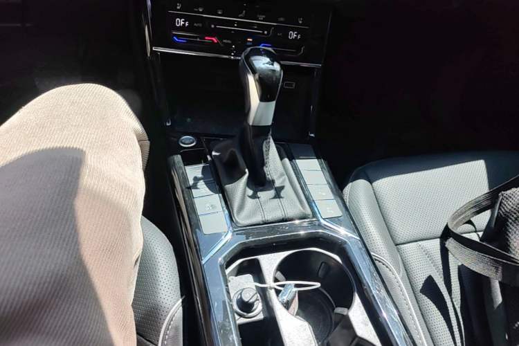 Used Volkswagen Passat 2023 Restyled 330TSI Starry Luxury Edition Gear Lever