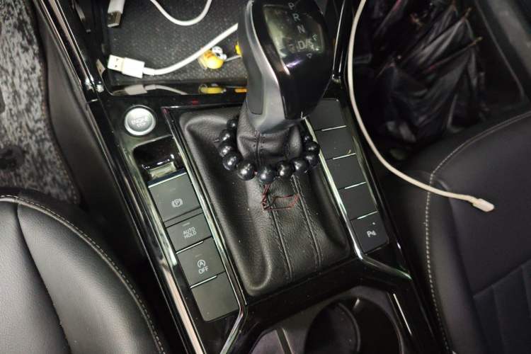 Used Volkswagen Passat 2023 Revised 330TSI Elite Edition Gear Lever