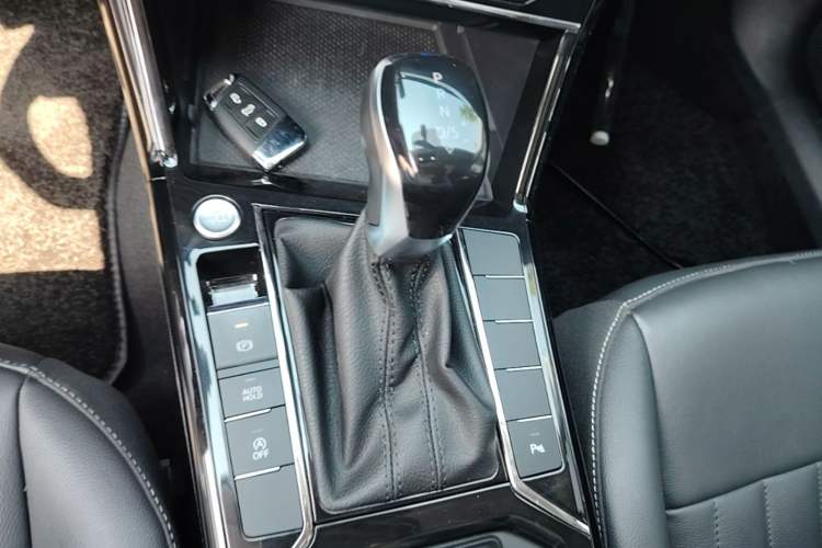 Used Volkswagen Passat 2023 Revised 330TSI Starry Elite Edition Gear Lever