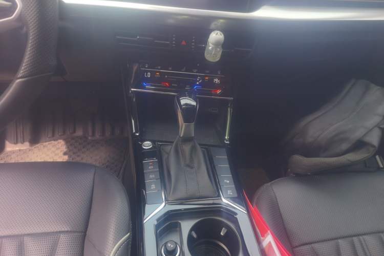 Used Volkswagen Passat 2023 Restyled 330TSI Starry Luxury Edition Gear Lever