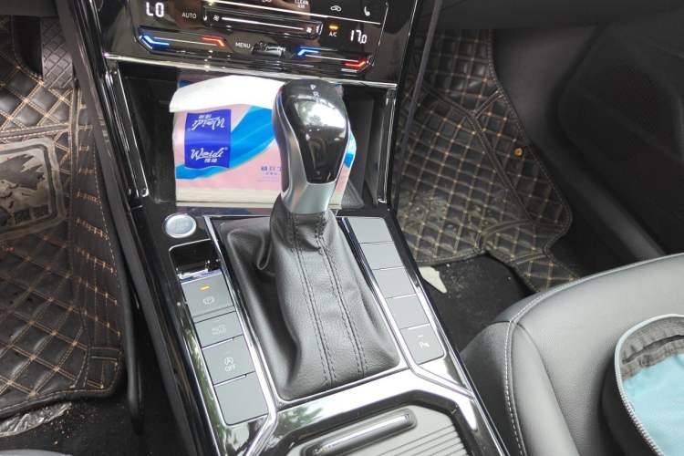 Used Volkswagen Passat 2023 330TSI Elite Edition Gear Lever