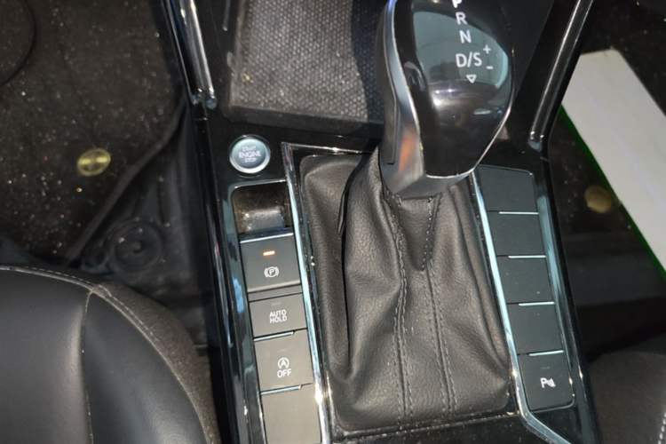 Used Volkswagen Passat 2023 Revised 330TSI Starry Elite Edition Gear Lever