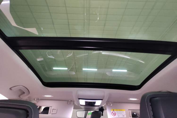 Used Volkswagen Passat 2023 Facelift 330TSI Luxury Edition Headliner