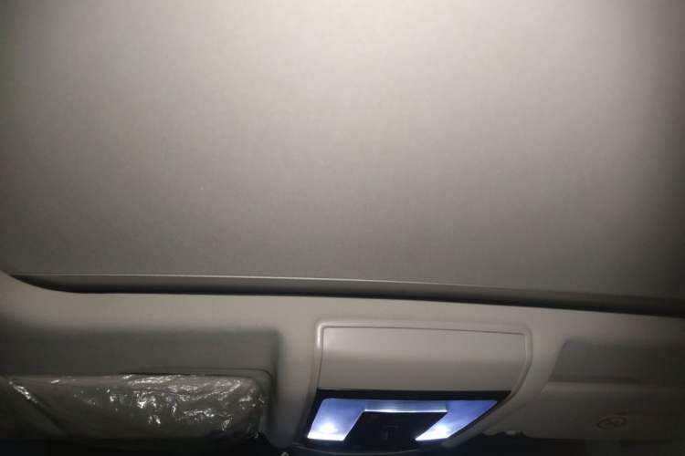 Used Volkswagen Passat 2023 Facelift 330TSI Luxury Edition Headliner