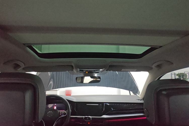 Used Volkswagen Passat 2023 Restyled 330TSI Starry Luxury Edition Headliner