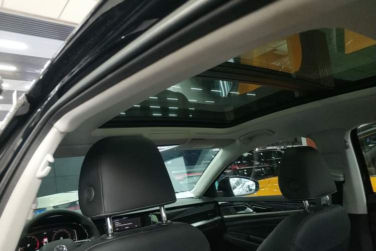 Used Volkswagen Passat 2023 Revised 330TSI Starry Elite Edition Headliner