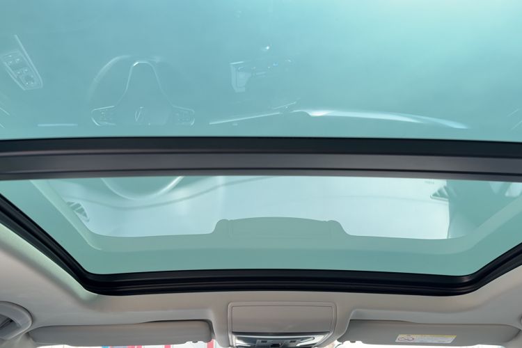Used Volkswagen Passat 2023 Facelift 330TSI Luxury Edition Headliner
