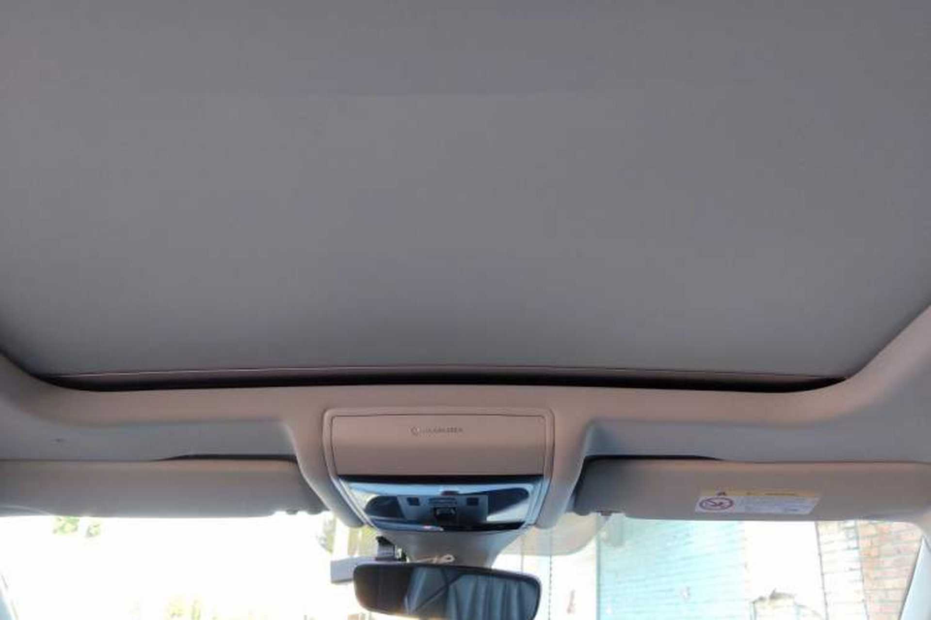Used Volkswagen Passat 2023 Restyled 330TSI Starry Luxury Edition Headliner