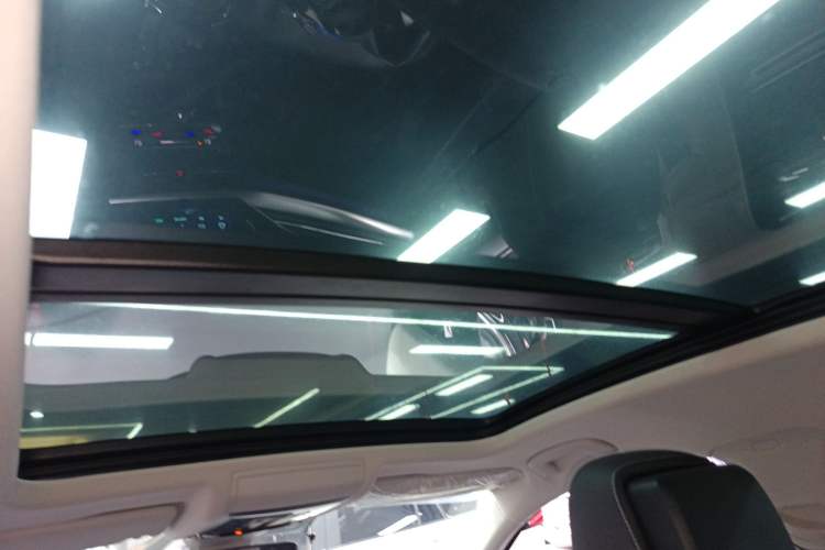 Used Volkswagen Passat 2023 Facelift 330TSI Luxury Edition Headliner