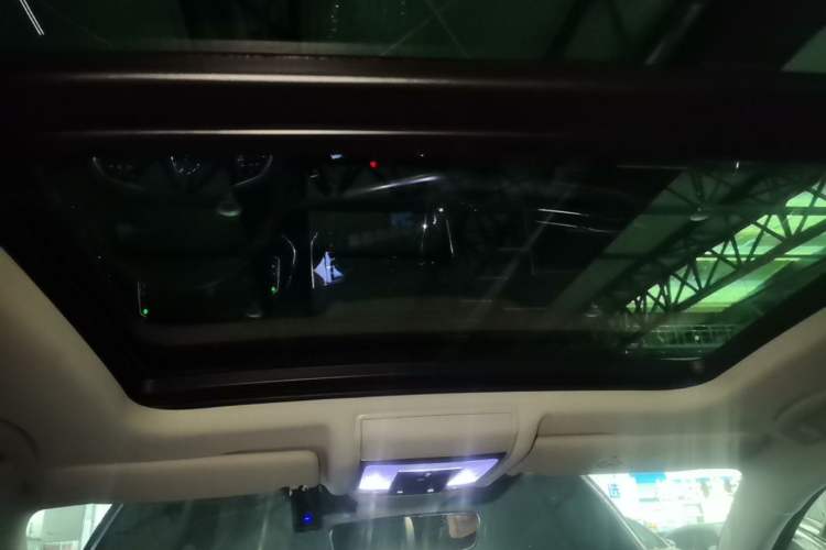 Used Volkswagen Passat 2023 330TSI Starry Luxury Edition Headliner