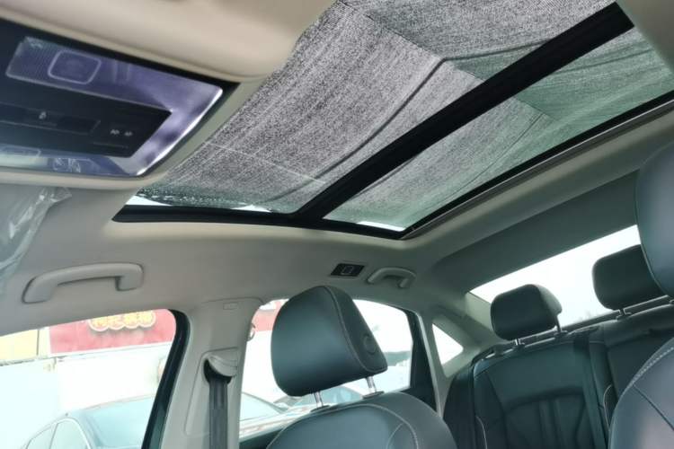 Used Volkswagen Passat 2023 Revised 330TSI Starry Elite Edition Headliner