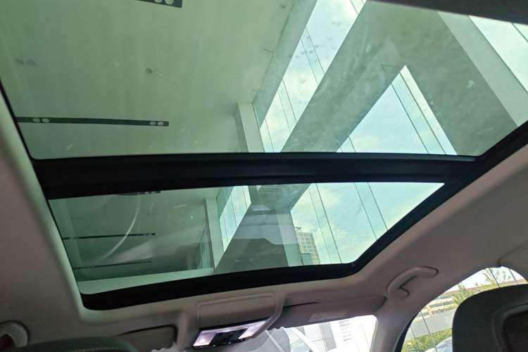 Used Volkswagen Passat 2023 Facelift 330TSI Luxury Edition Headliner