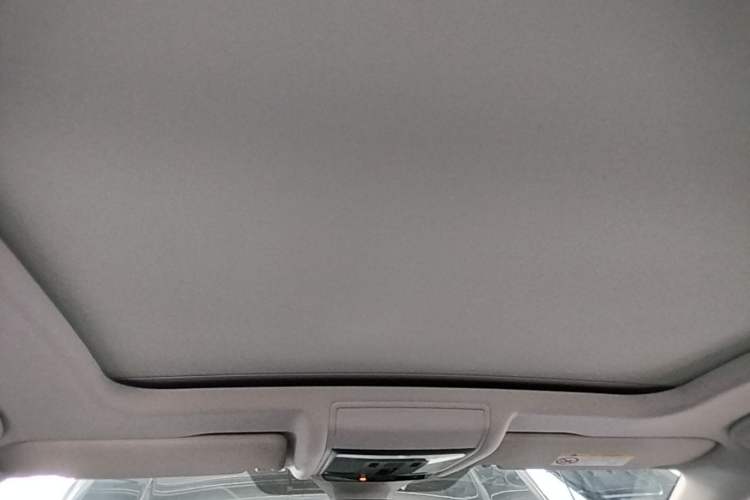 Used Volkswagen Passat 2023 Facelift 330TSI Luxury Edition Headliner