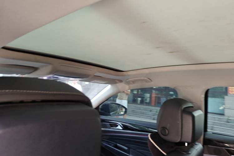 Used Volkswagen Passat 2023 Facelift 330TSI Luxury Edition Headliner