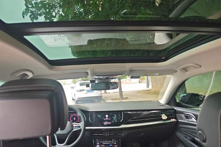 Used Volkswagen Passat 2023 Facelift 330TSI Luxury Edition Headliner