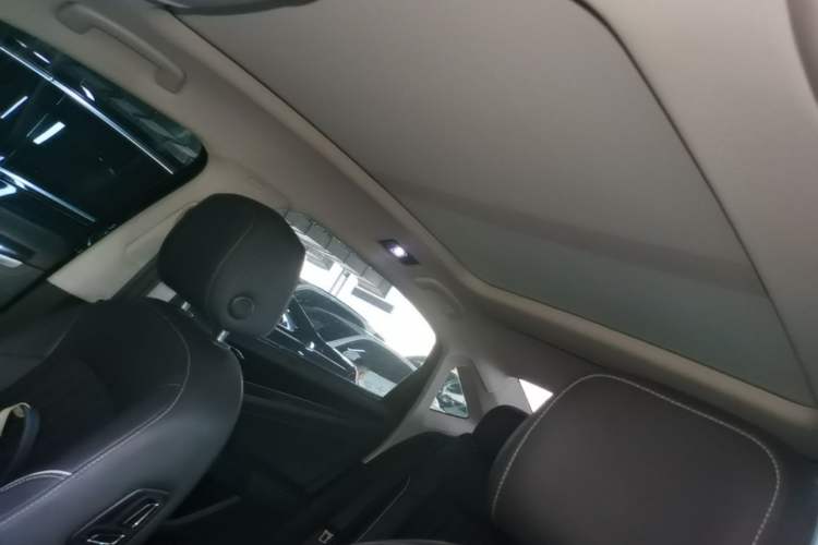 Used Volkswagen Passat 2023 Restyled 330TSI Starry Luxury Edition Headliner
