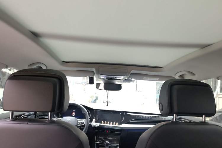 Used Volkswagen Passat 2023 Revised 380TSI Luxury Edition Headliner