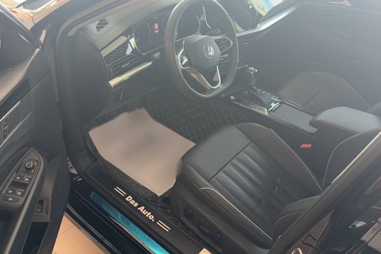 Used Volkswagen Passat 2023 330TSI Elite Edition Interior 1