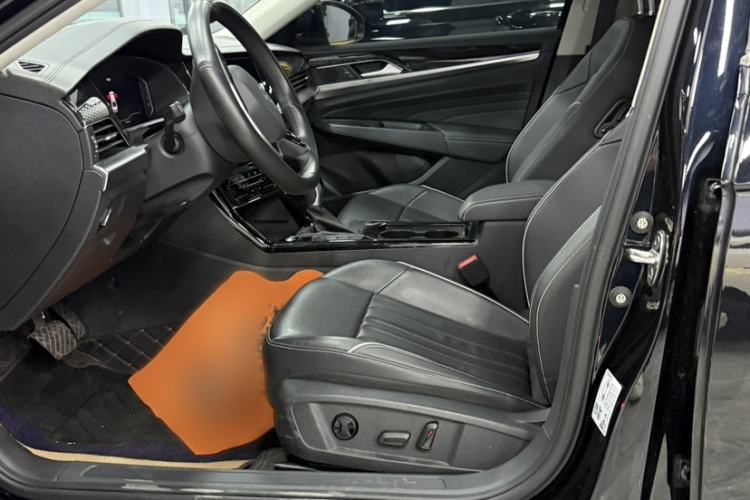 Used Volkswagen Passat 2023 330TSI Elite Edition Interior 1