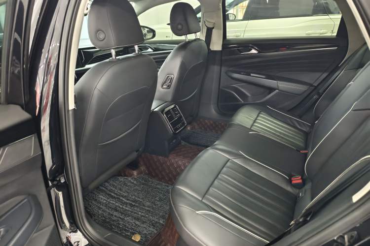 Used Volkswagen Passat 2023 Revised 330TSI Elite Edition Interior 1