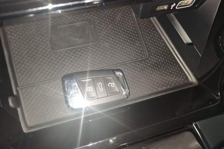 Used Volkswagen Passat 2023 Restyled 330TSI Starry Luxury Edition Interior 1
