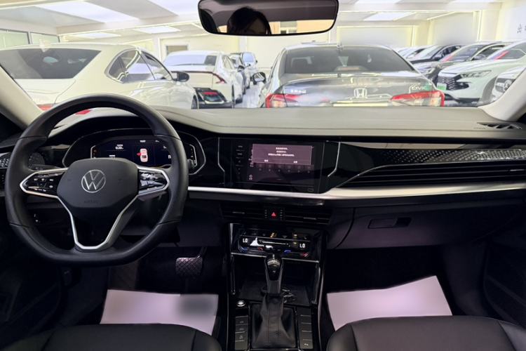 Used Volkswagen Passat 2023 330TSI Starry Elite Edition Interior 1