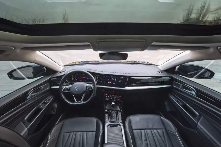 Used Volkswagen Passat 2023 Revised 380TSI Luxury Edition Interior 1