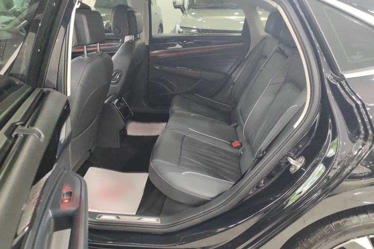 Used Volkswagen Passat 2023 Facelift 330TSI Luxury Edition Interior 2