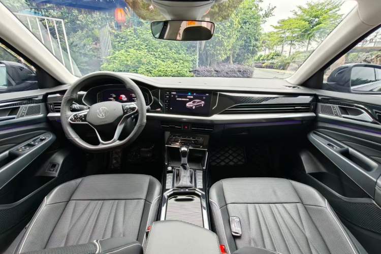 Used Volkswagen Passat 2023 Restyled 330TSI Starry Luxury Edition Interior 2