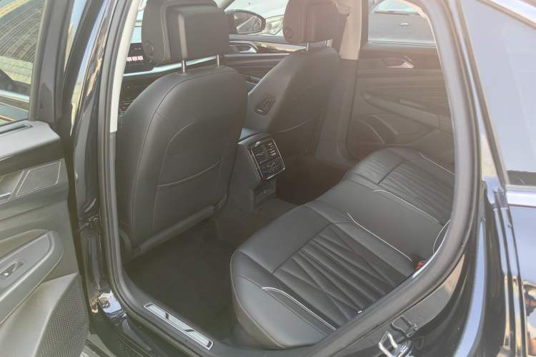 Used Volkswagen Passat 2023 330TSI Starry Luxury Edition Interior 2