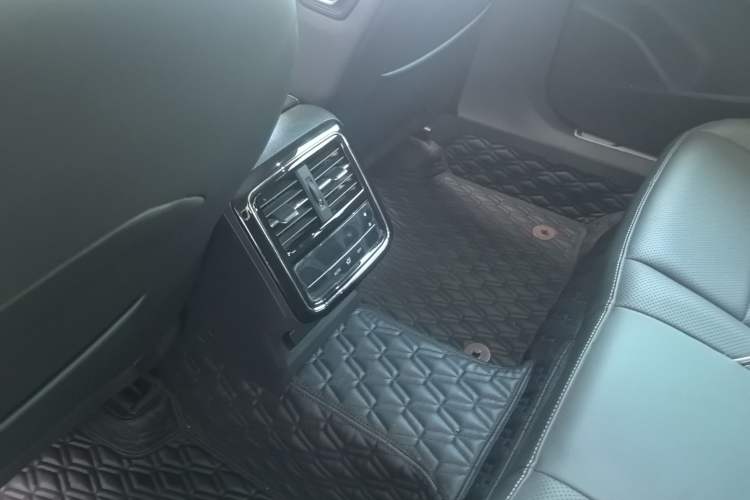 Used Volkswagen Passat 2023 Revised 380TSI Luxury Edition Interior 2