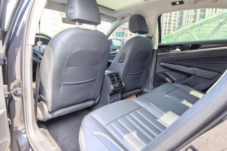 Used Volkswagen Passat 2023 Revised 330TSI Elite Edition Interior 2
