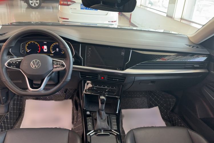 Used Volkswagen Passat 2023 330TSI Elite Edition Interior 3