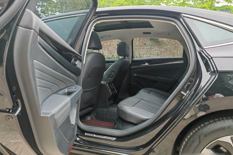 Used Volkswagen Passat 2023 330TSI Starry Elite Edition Interior 3