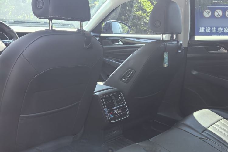 Used Volkswagen Passat 2023 330TSI Starry Elite Edition Interior 3