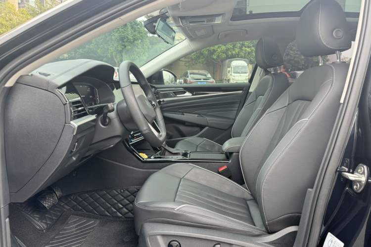Used Volkswagen Passat 2023 Revised 330TSI Elite Edition Interior 3