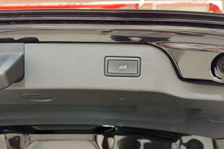 Used Volkswagen Passat 2023 Restyled 330TSI Starry Luxury Edition Interior 4