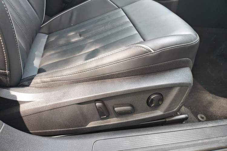 Used Volkswagen Passat 2023 330TSI Starry Elite Edition Interior 4